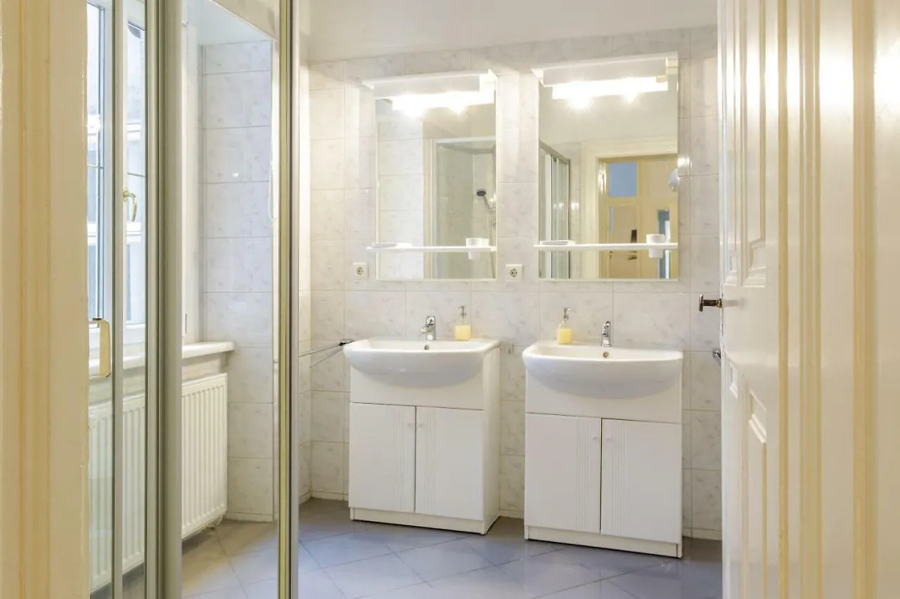 فيينا Krugerstrasse Apartment Opera 0*,  النمسا
